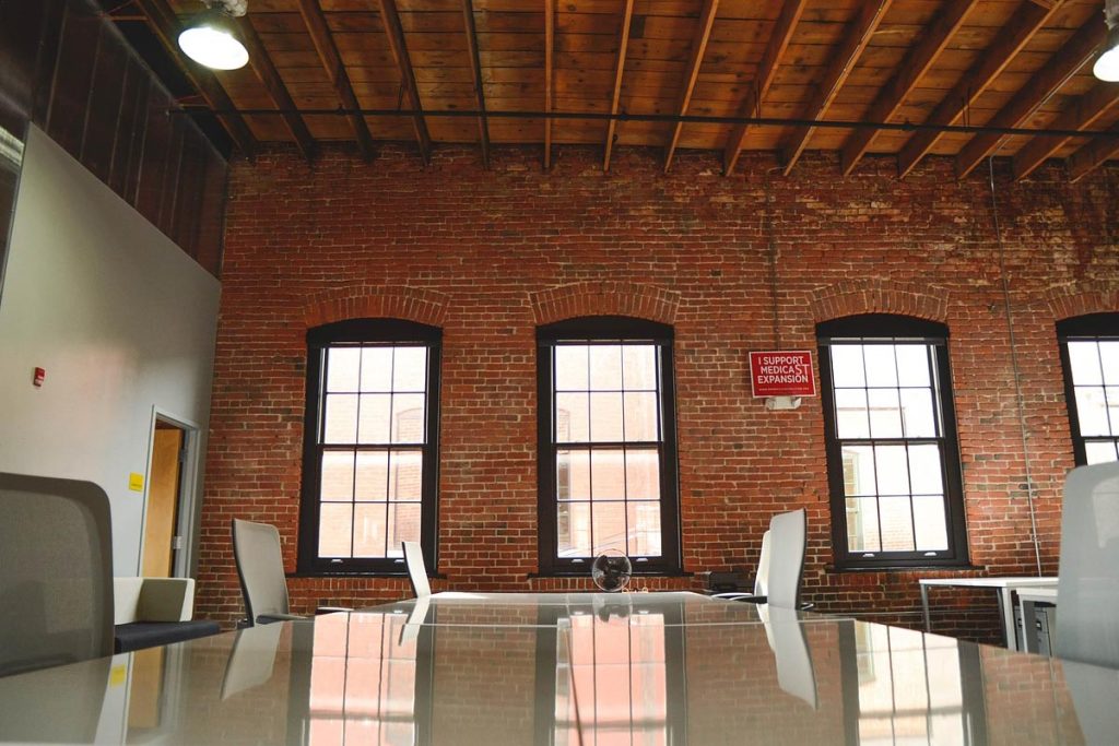 Finding The Right Location For Your Business Blog4 1024x683